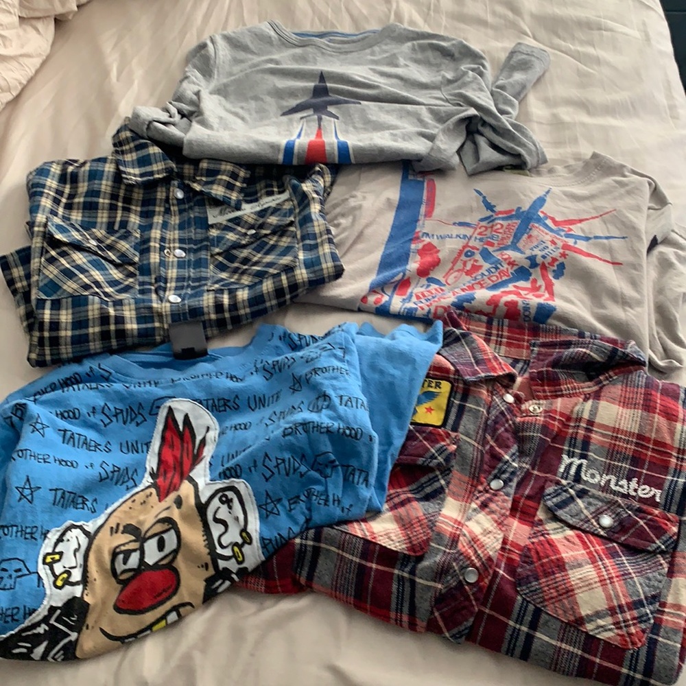BUNDLE❣️3 long sleeve’s & 2 flannels